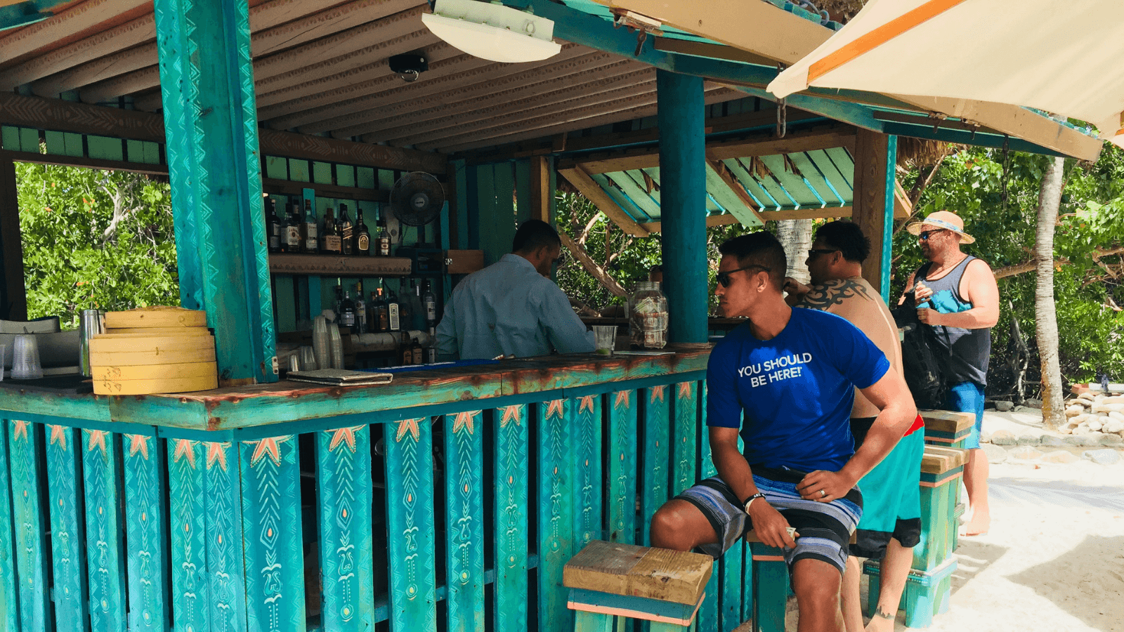Mangrove-beach-bar-flamningo-beach-in-aruba